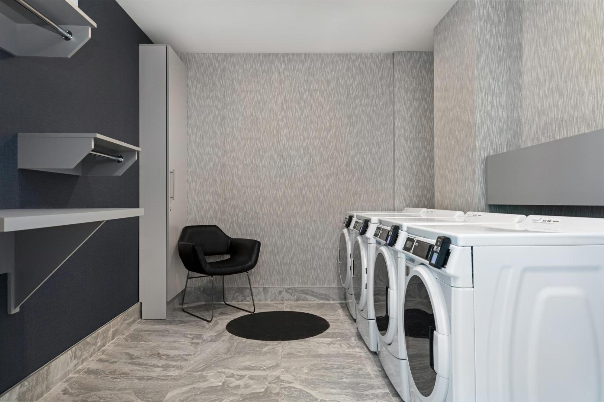 Home2 Suites By Hilton ハンツビル エクステリア 写真